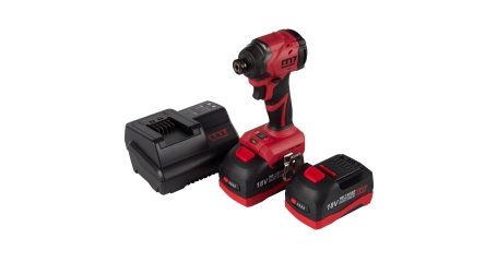 Аккумуляторный шуруповерт MIGHTY SEVEN DS-202AP, ударный, 18 В, 4 предмета, кейс, в комплекте набор бит