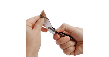 Нож универсальный складной стальной со сменными лезвиями WP211001 WORKPRO