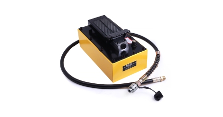 Гидравлический насос с пневмоприводом 4.5 л. Car-Tool CT-A3037