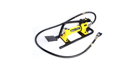 Насос гидравлический ножной 0.6 л, 700 бар Car-Tool CT-E1135