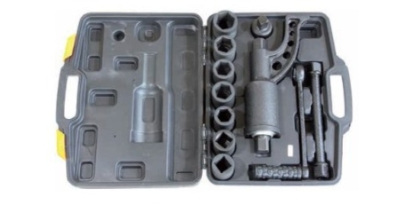 Ключ с умножителем момента 1:56 до 3800 Н*м с набором головок от 24 до 38 мм для колес г/а