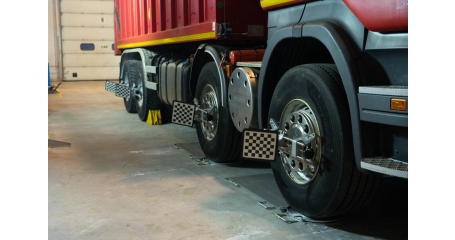 Стенд сход-развал 3D для грузовиков, до 4-х осей одновременно Техно Вектор 7 Truck 7204 HTS4